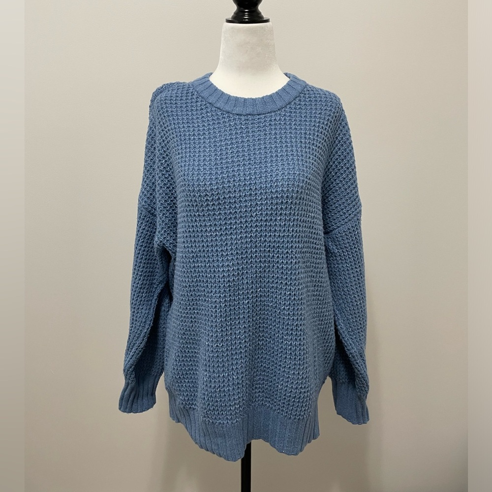 American Eagle Oversized Waffle Knit Sweater in Blue - Size XS